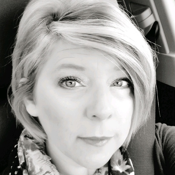 Meet your Posher, Christi - Picture 1 of 1